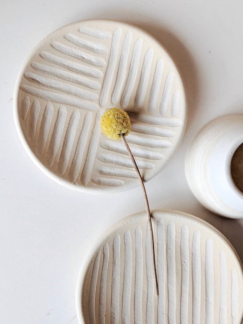 CARVED DISH